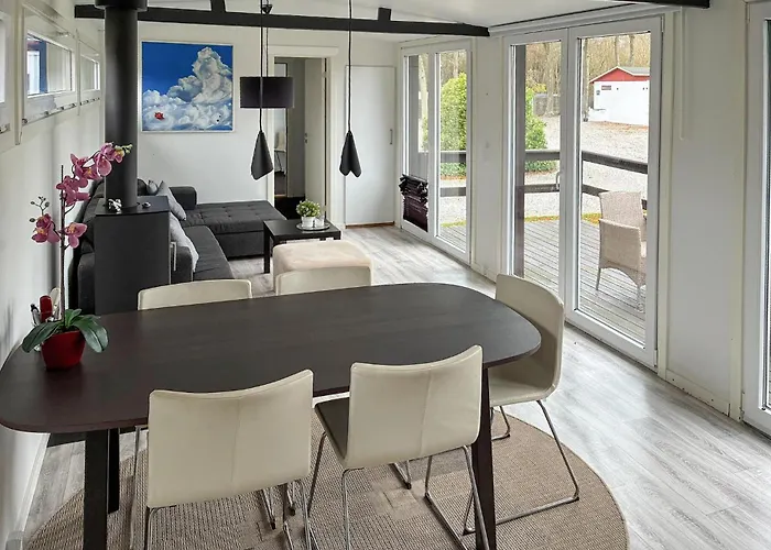 2 Bedroom Amazing In Holiday home